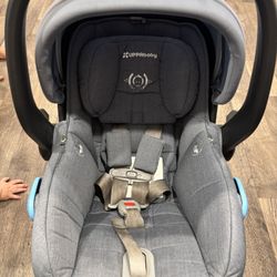 UppaBaby infant Car Seat W/ Base 