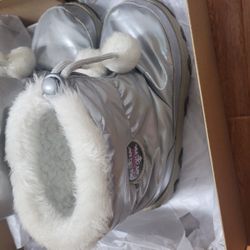 khombu snow boot (big girl size 1)