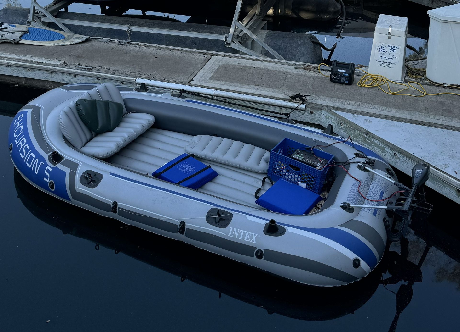 Excursion 5 Person inflatable boat With Newport Trolling motor