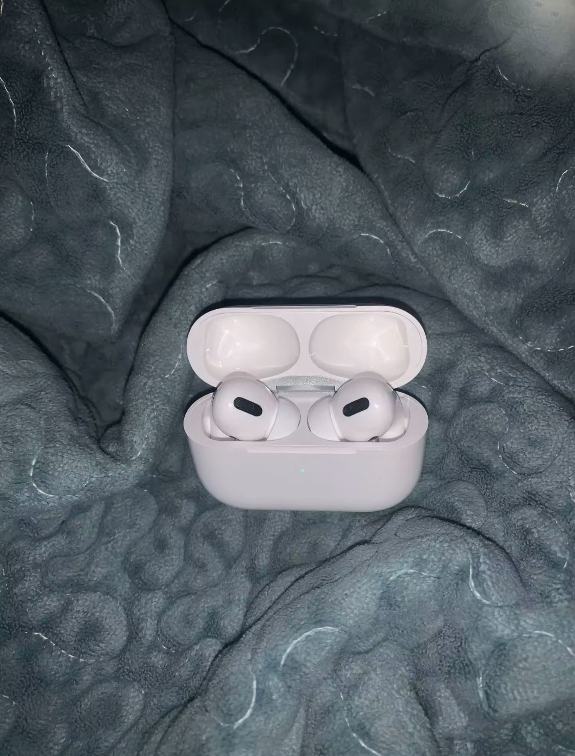 Apple Airpods 2Nd Generations