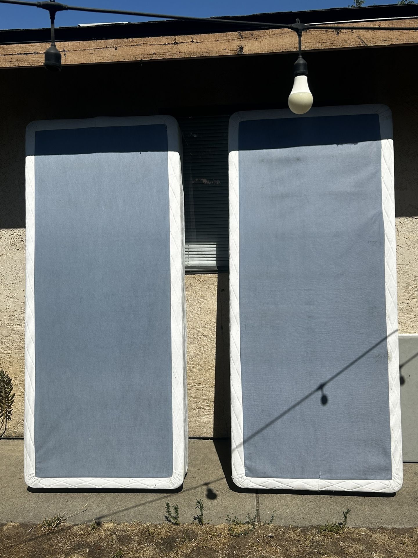 Two Twin Sized Bed Frames Or Together Makes A California King
