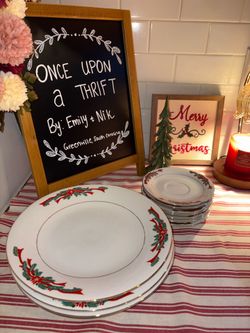 Vintage Poinsettia and Ribbons Christmas Set