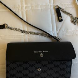 Authentic Mk Wallet Also Has Strap 