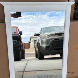 Everett White Wall Mirror 24" x 32" — Rectangular, Crown Molding Top