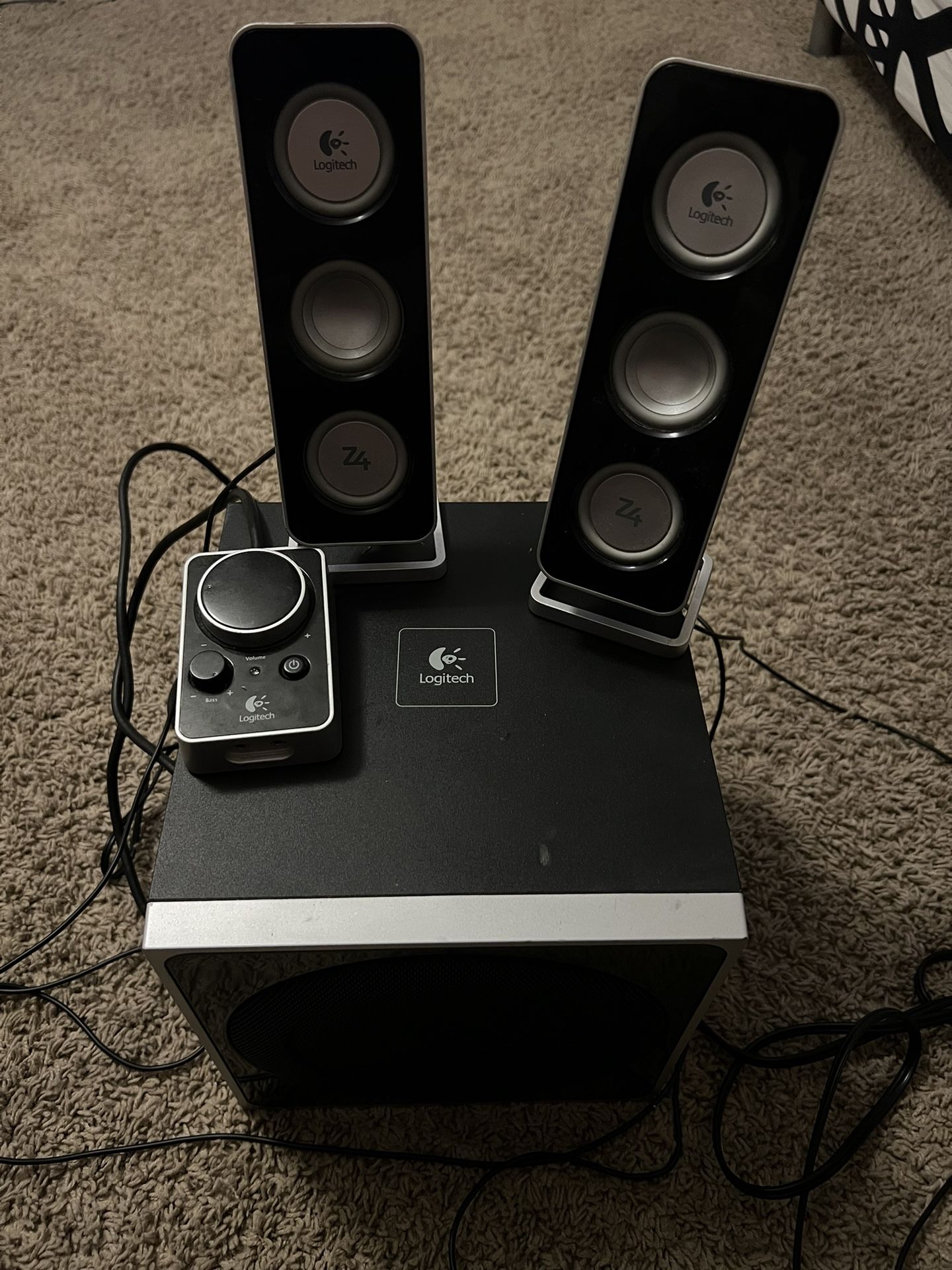 Logitech Z4 Speakers with subwoofer