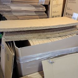 Stay Fresh Shipping Boxes With Insterts For Quality Fresh Deivery         $1.00 Each (240) Available    And Breakables   y.