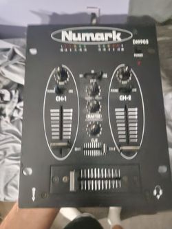 Numark DM905