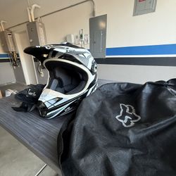 Dirt Bike Helmet Fox Racing 