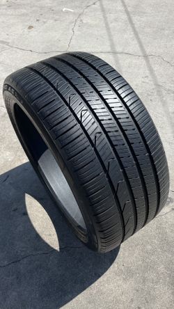 1USED TYRE PIRELLI.         275/35/20.     90% TREAD.      @$90