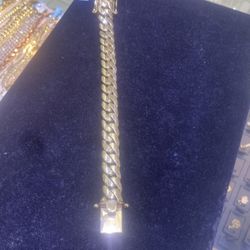 10k Gold Cuban Bracelet 