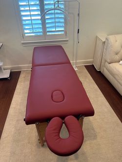 Massage bed