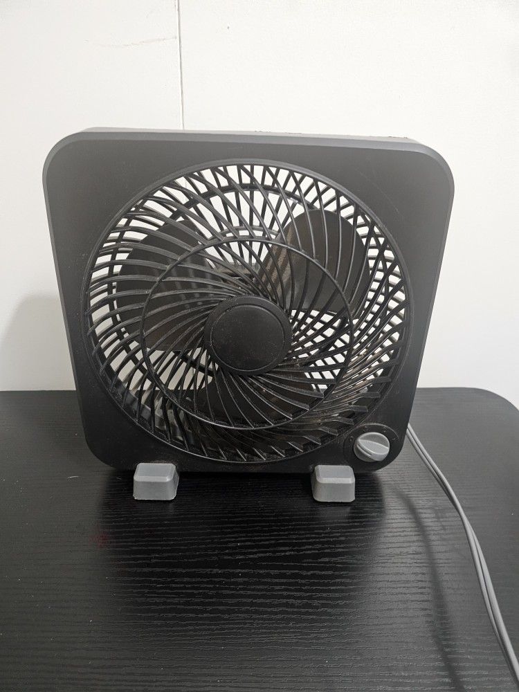 Mainstays 9 inch Personal Box Fan