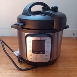 Small Pressure Cooker/Steam Pot