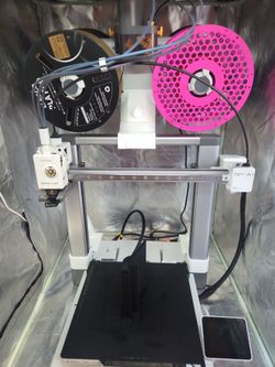Bambu A1 3d printer with AMS lite