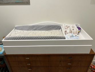 Changing table topper