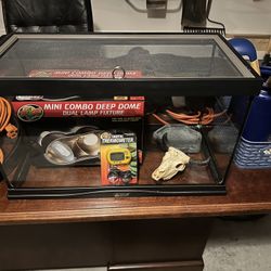 10 Gallon Zoo Med Terrarium 
