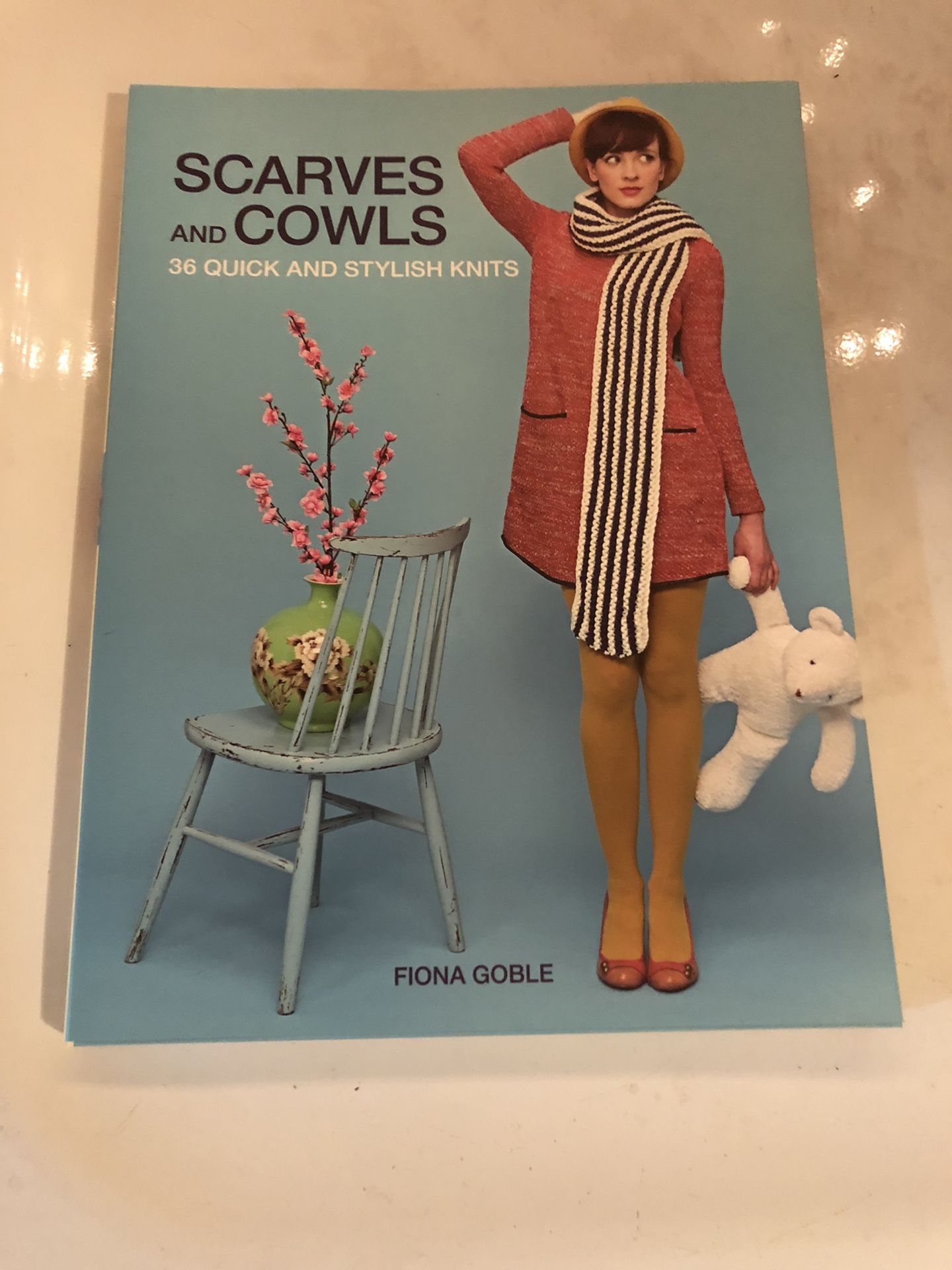 New Scarves And Cowls 36 Quick And Stylish Knits Book 