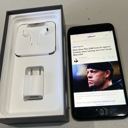 iPhone 8 Plus Unlocked W/original Accessories.