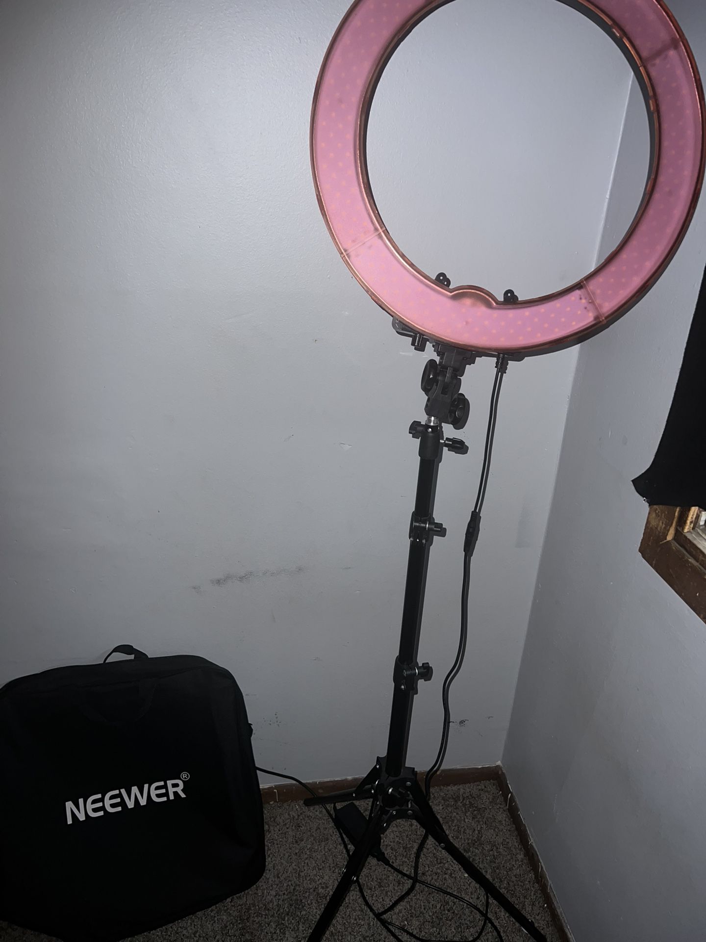 Neewer Ring Light 18in