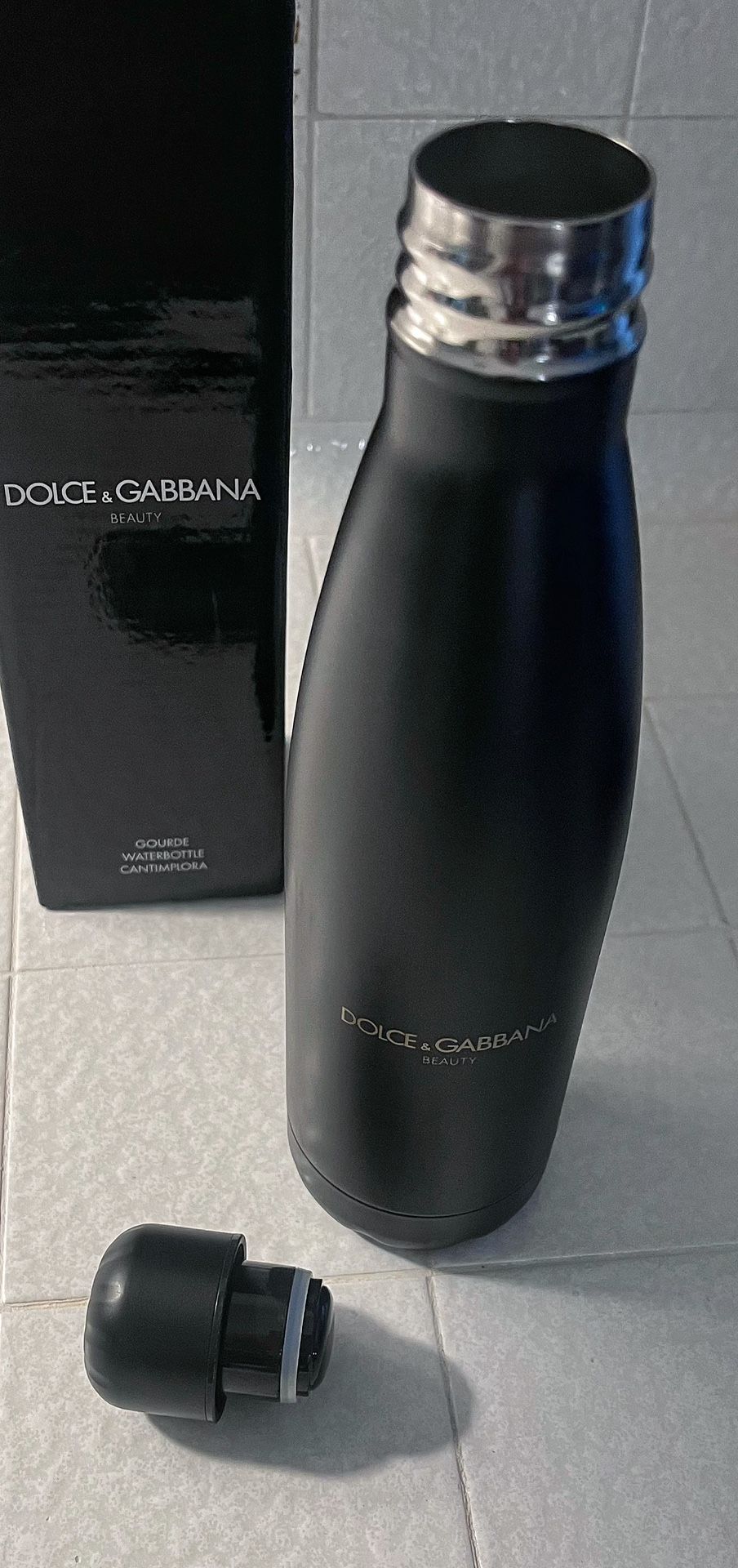 DOLCE & GABBANA ステンレスボトル ブラック Dolce & Gabbana 16.9 oz Solid Black Stainless Steel Water Bottle