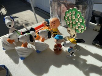 Snoopy Charlie Brown lot