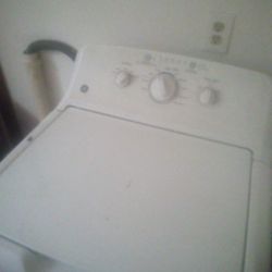 Ge Washer And Dryer Set 