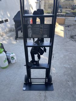 800 Lb weight capacity appliance hand truck