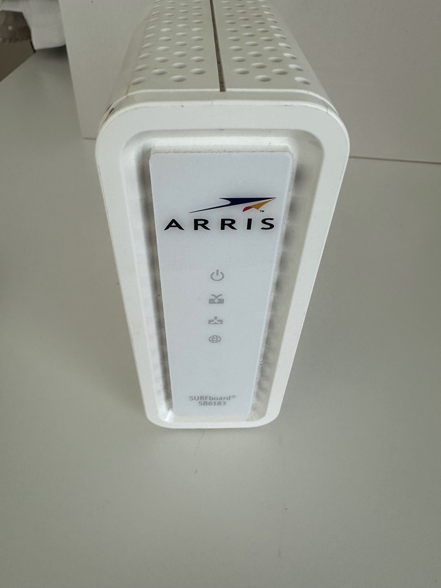 Arris Modem Surfboard 6183