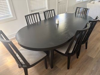 Rowanbeck Oval Dining Room $275 OBO
