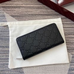 Zip-around wallet Black 
