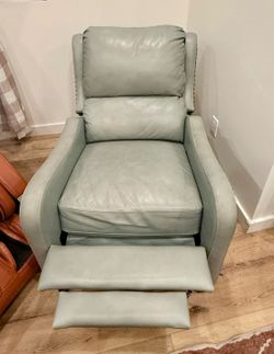 Blue Genuine Leather Recliner Easy No Touch Reclining Excellent Condition With No Damage