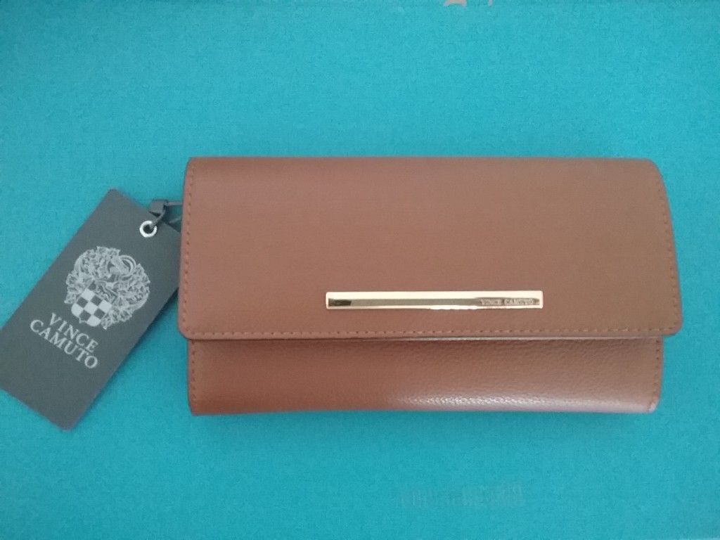 NEW Vince Camuto Ladies Wallet