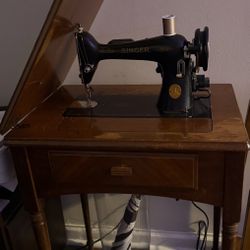 Vintage Sawing Machine 