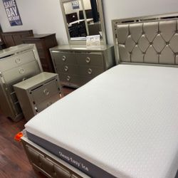 *Bedroom Special*---Jasmine Stunning Queen Bedroom Sets---Starting At $699---Delivery And Financing🫡