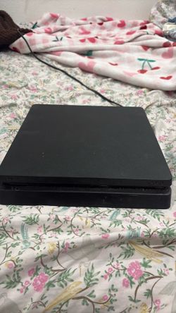 PS4 1TB slim
