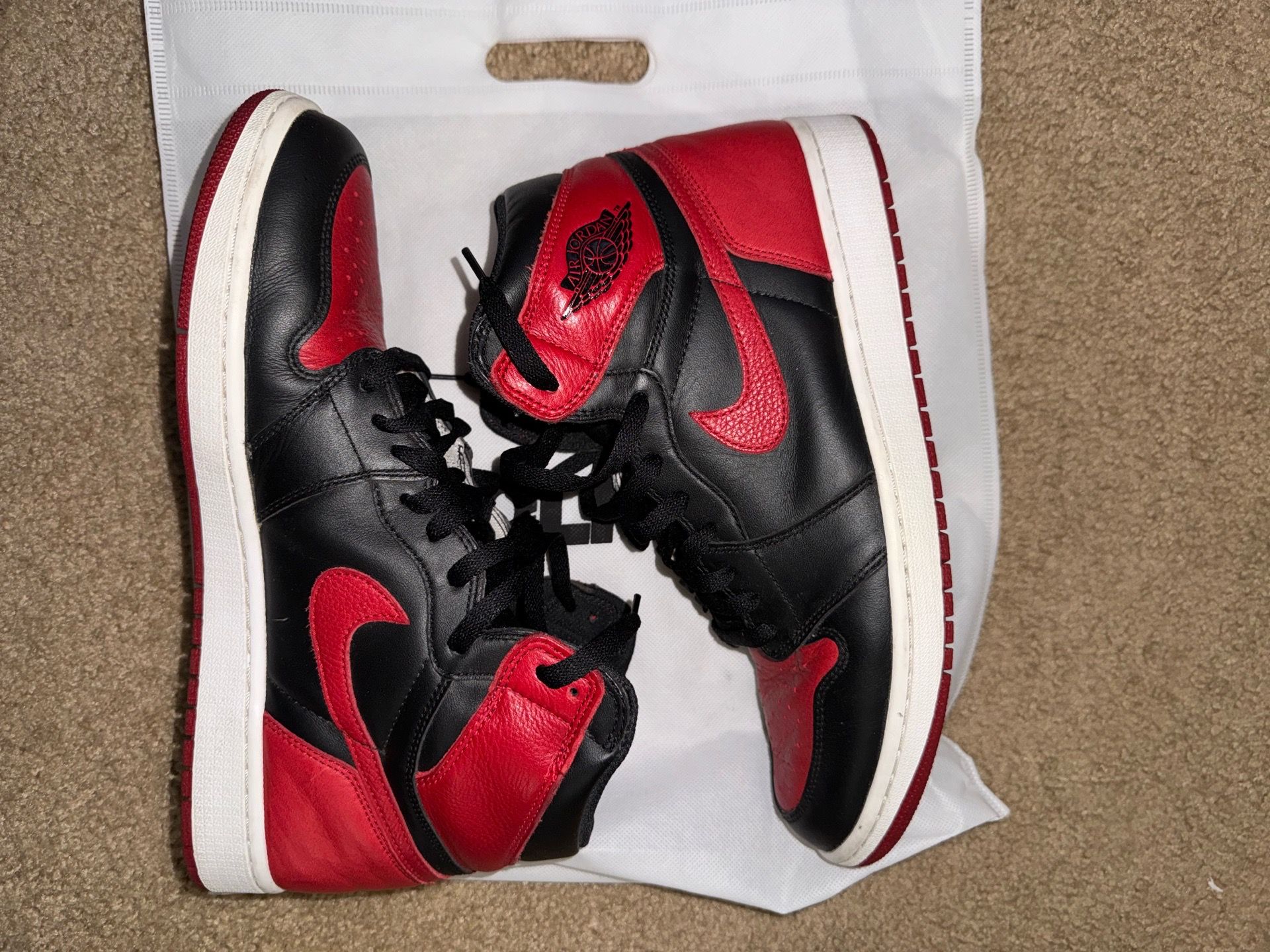 Air Jordan 1 “Bred”