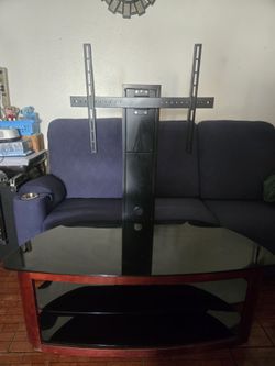 Entertainment glass table