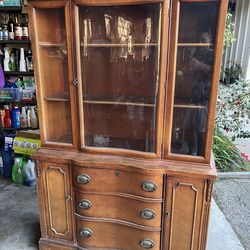 FREE Vintage antique mahogany China cabinet hutch and buffet Drexel Bassett