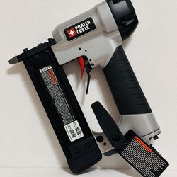 Porter Cable PIN138 23 Gauge Pin Nailer Pneumatic Finish Nail Gun w/ Case LIKE NEW
