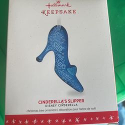 Hallmark 2016 ~ Cinderella's Slipper Disney Christmas Tree Ornament