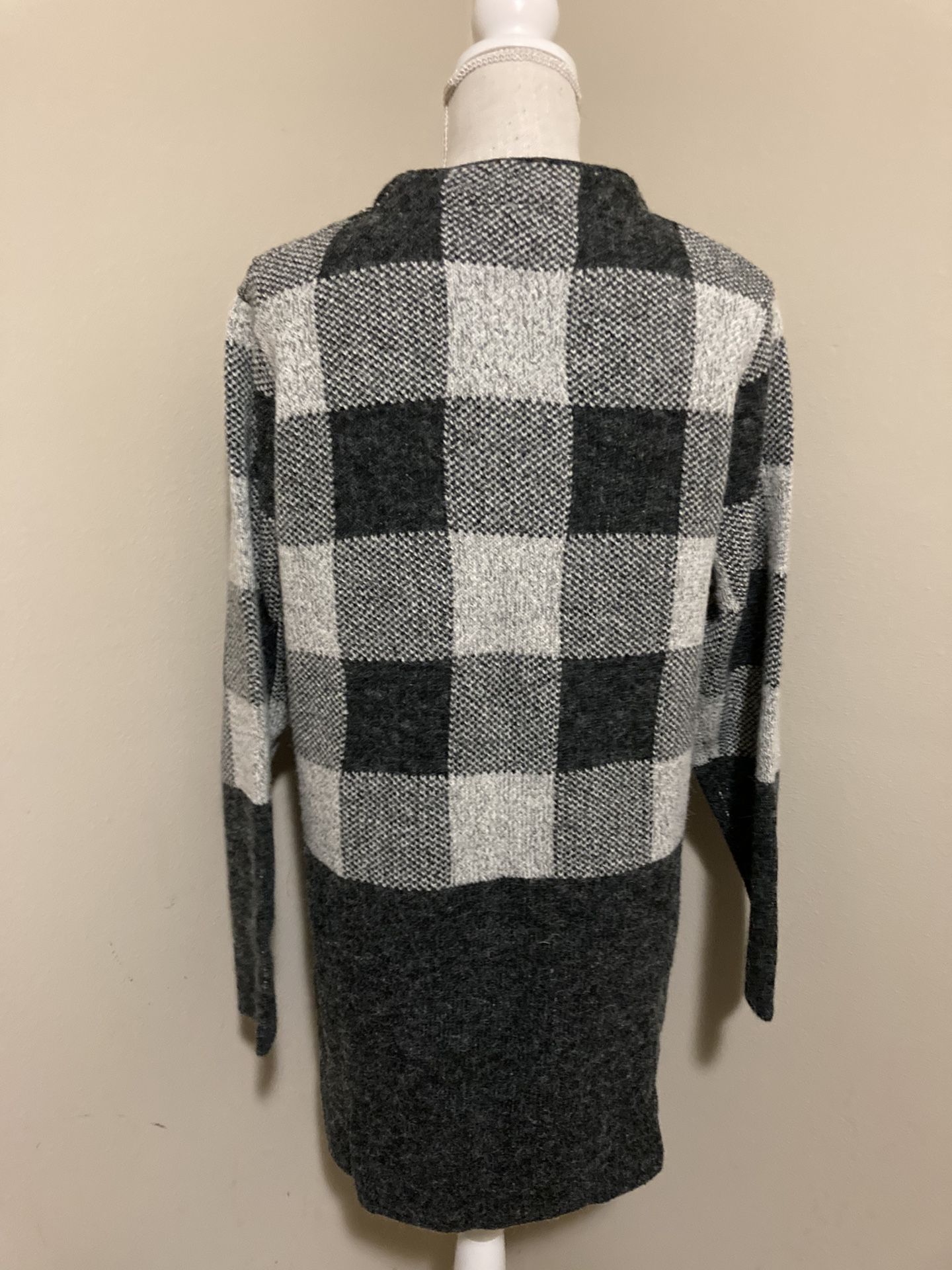 YAIRA cardigan. Size-M.