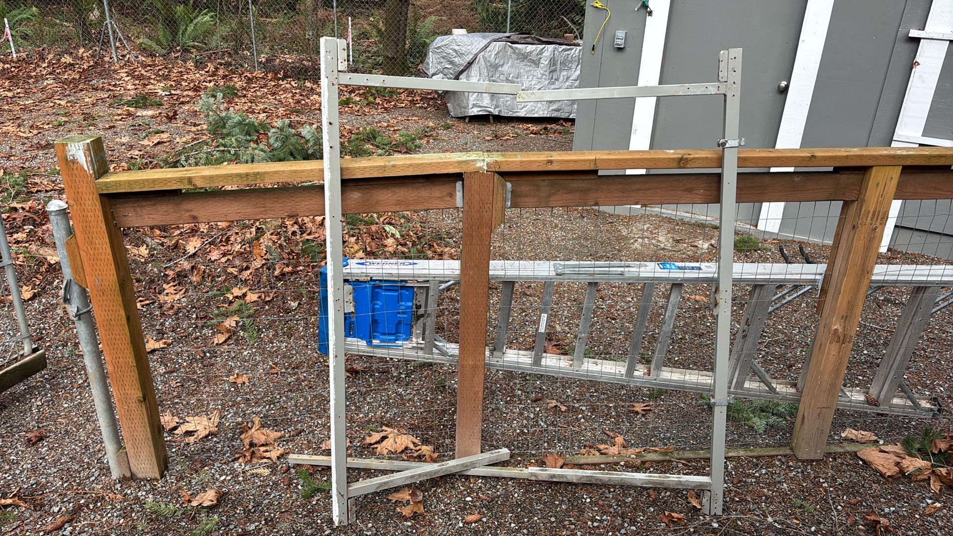 Metal Gate Frame