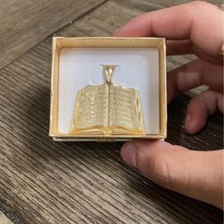 10k Solid Bible Book 