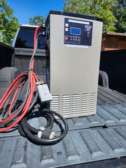 New - Green6 Three Phase 480VAC Battery Charger 48V 100A with Light Bar forklift charger