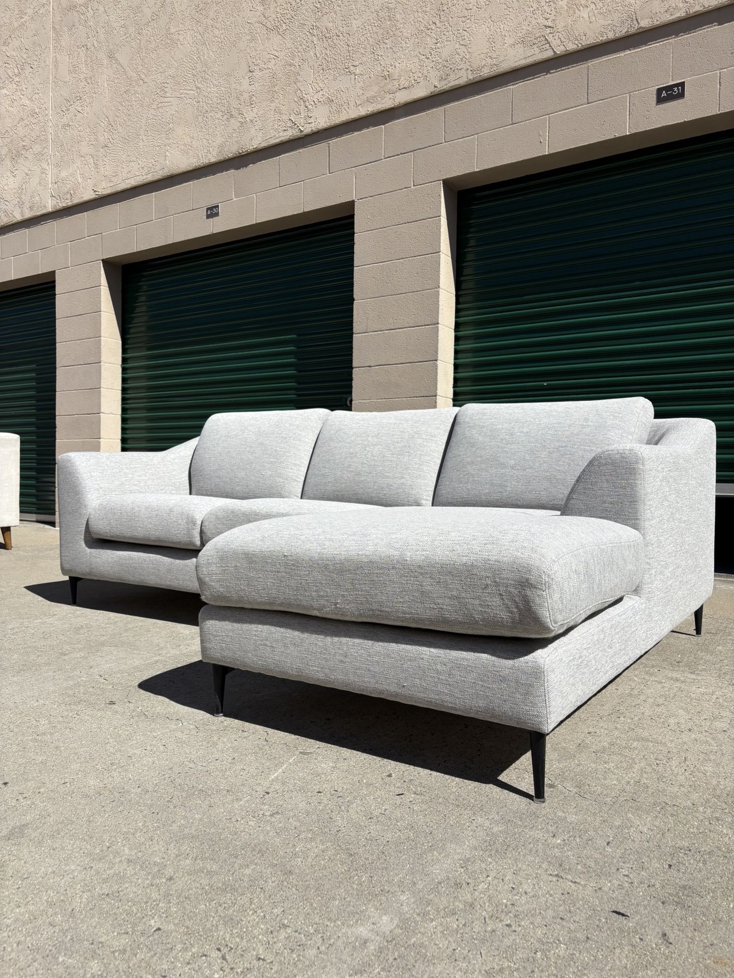 Midcentury Modern Small Sectional Couch 🛻Delivery Available🛻