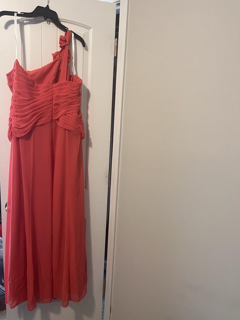 Full Length - Formal Dress - Peachy Pink - Size 16