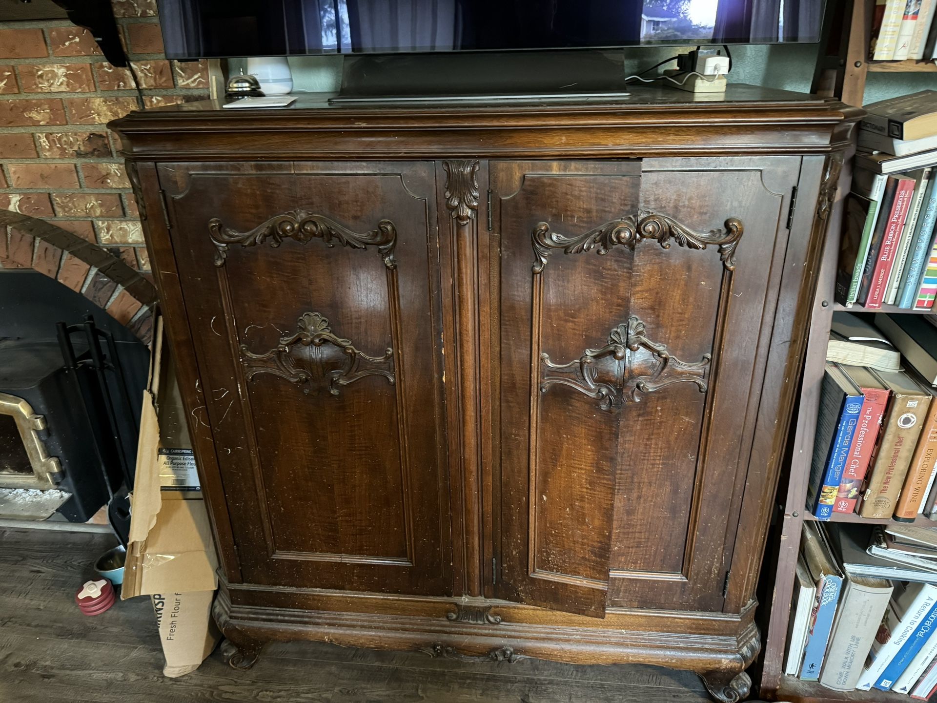 antique Walnut Victrola Case