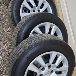 Nissan Altima 2017 Rims $ Tires