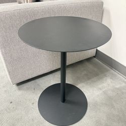 18” Round Metal Side Table - Black