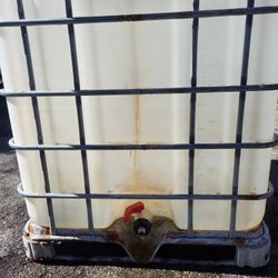 275 Gallon IBC totes 